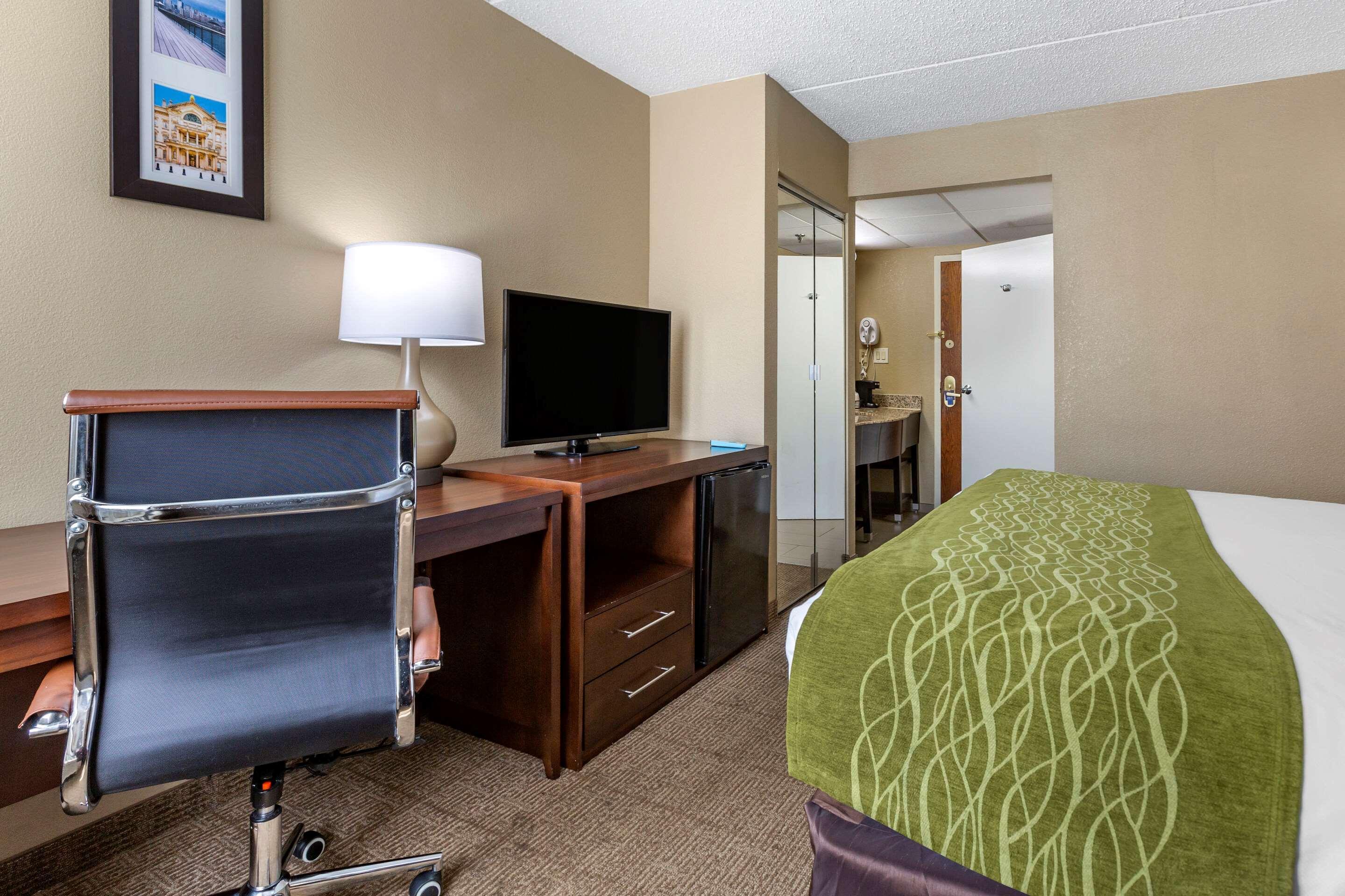 Comfort Inn Edison - New Brunswick Buitenkant foto