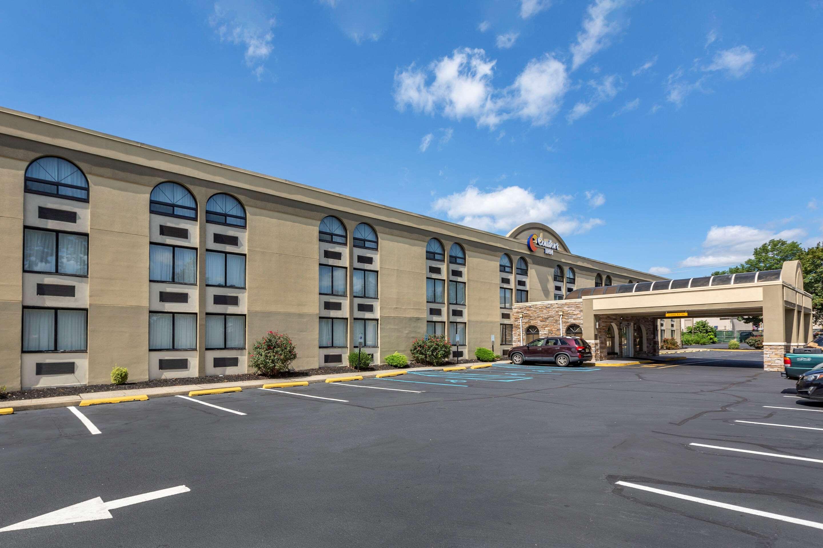 Comfort Inn Edison - New Brunswick Buitenkant foto